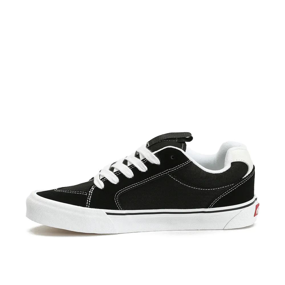 Chukka Push 'Black/White'