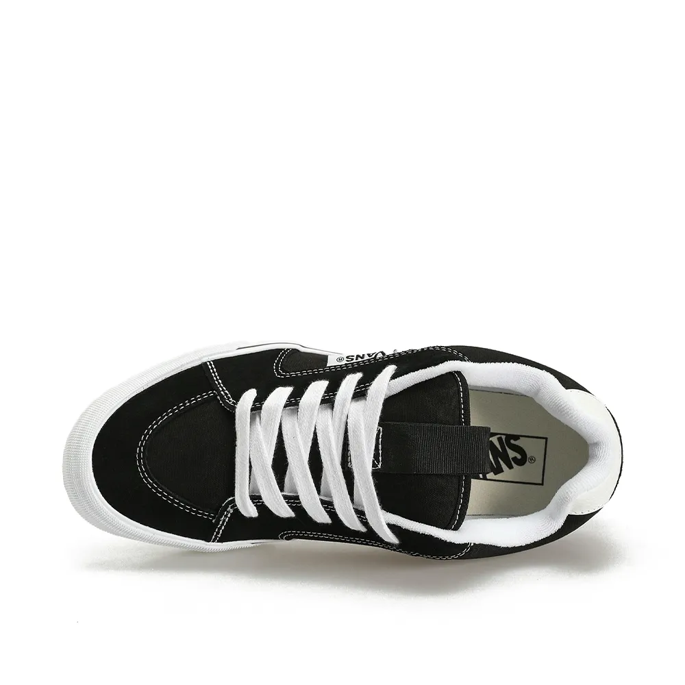 Chukka Push 'Black/White'
