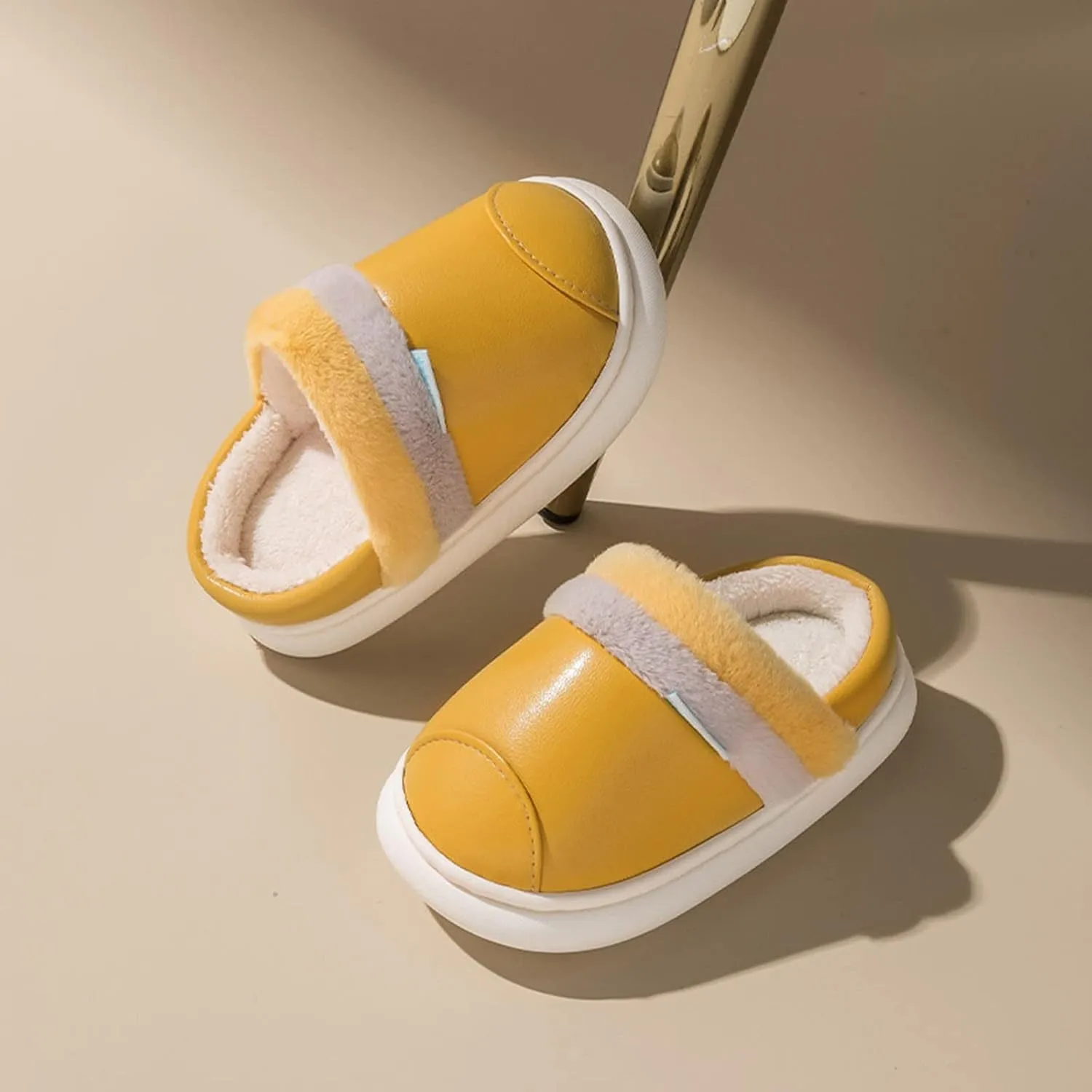 Fashion Cute Autumn and Winter Boys and Girls Slippers Flat Bottom Round Toe Soft Warm and Comfortable Solid with 6