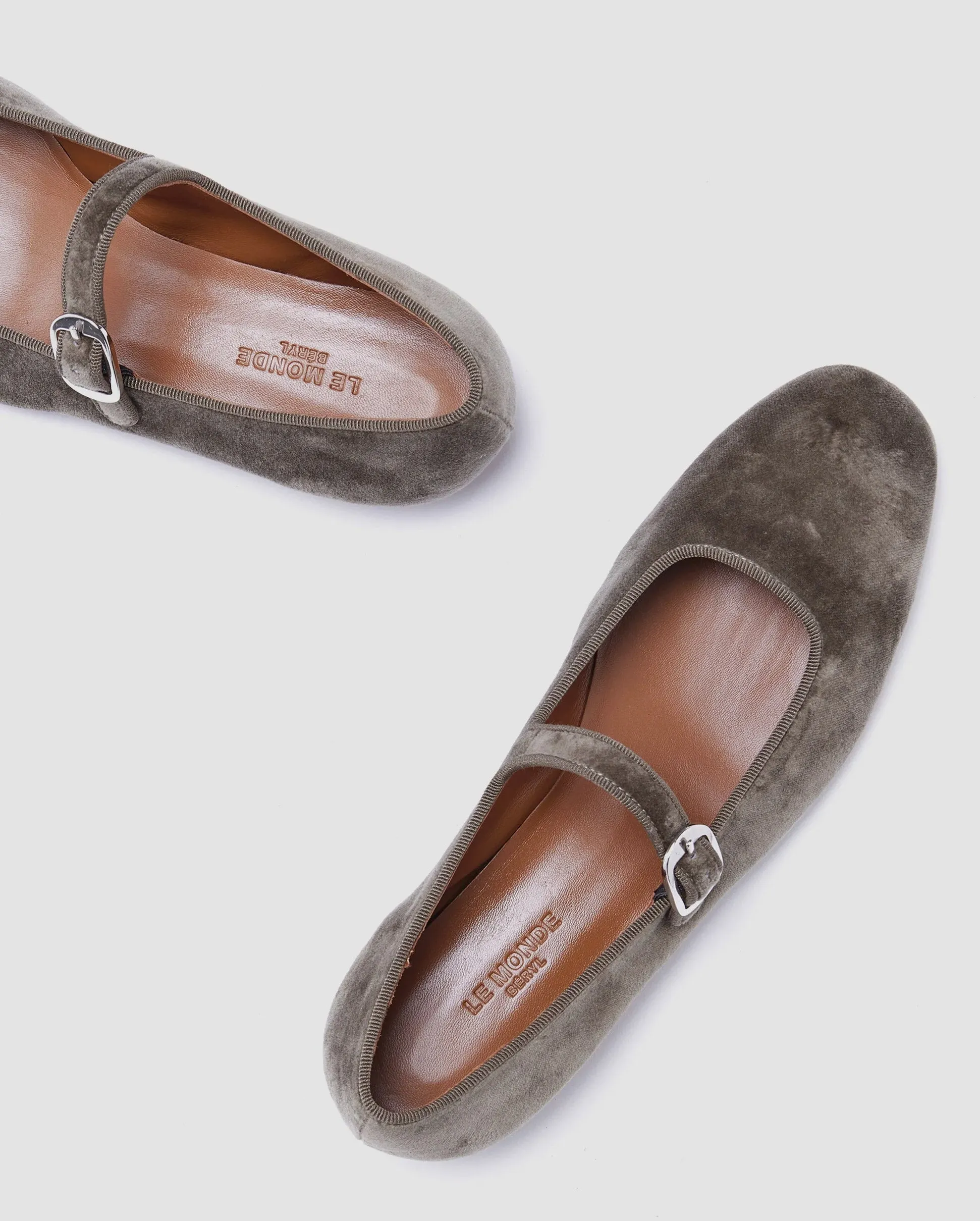 MARY JANE VELVET FLATS / GREY VELVET