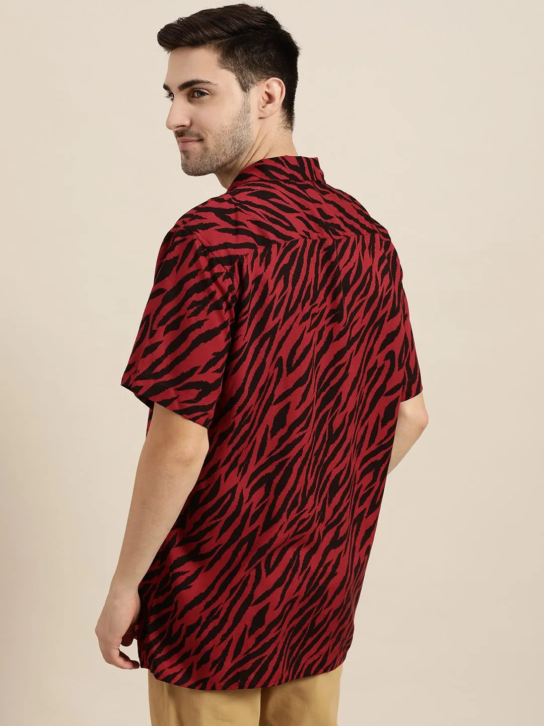 Men Black & Red Printed Viscose Rayon Relaxed Fit Casual Resort Shirt