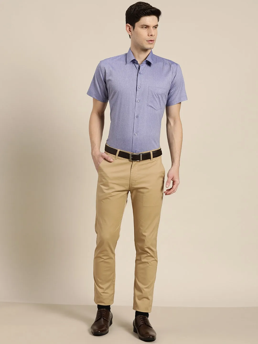 Men Blue Solid Chambray Short Sleeve Cotton Rich Slim Fit Formal Shirt