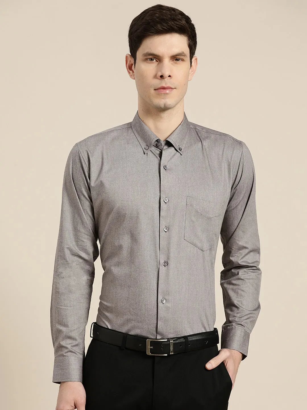 Men Grey Solid Chambray Button Down Collar Slim Fit Formal Shirt