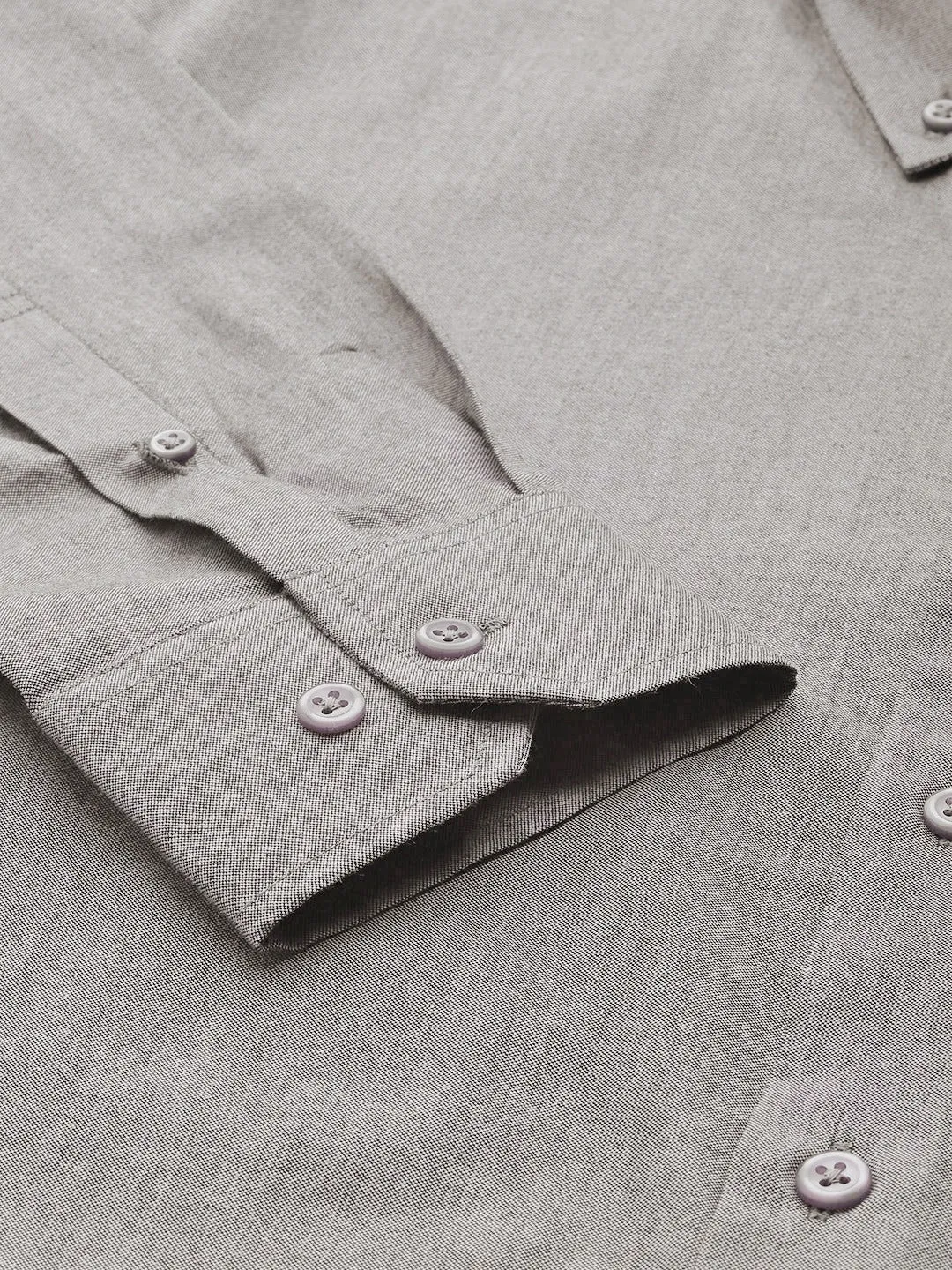 Men Grey Solid Chambray Button Down Collar Slim Fit Formal Shirt