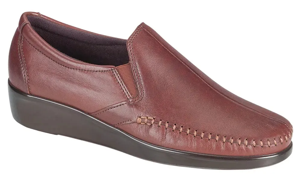 Women’s SAS Dream – Sleek Leather Slip-On with Cushioning & Flexibility
