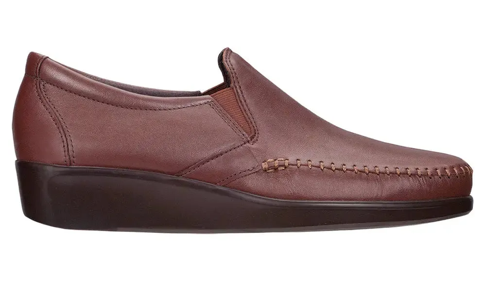 Women’s SAS Dream – Sleek Leather Slip-On with Cushioning & Flexibility