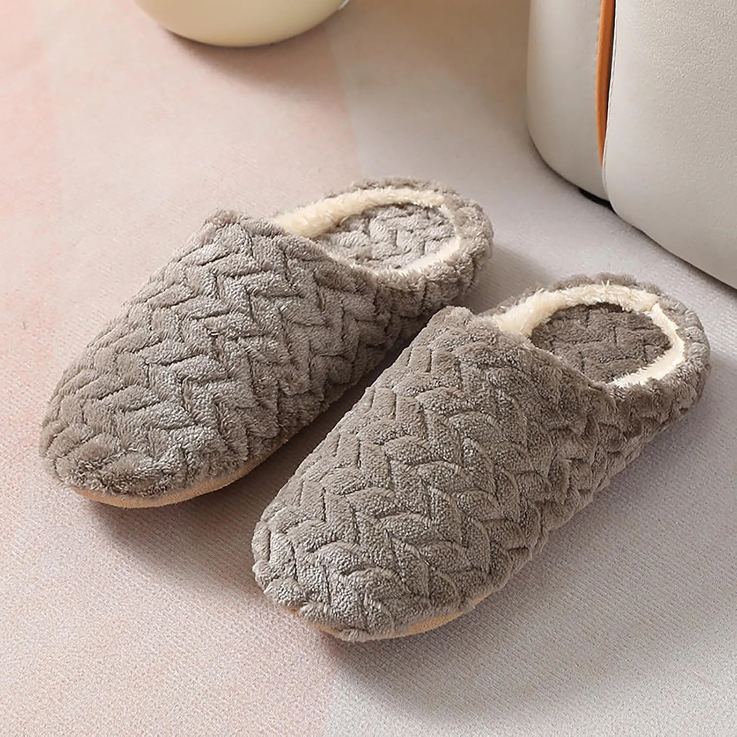 Women's Slippers Warm Fuzzy House Slippers Fall Cozy Plush Bedroom Shoes Soft Flat Comfy Indoor Slippers